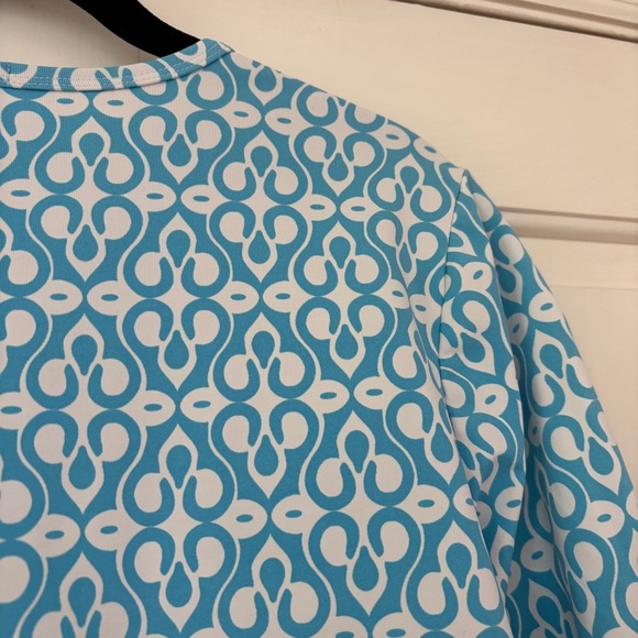 J. McLaughlin Catalina Cloth Shirt Signature Tee Blue Patterned Top‎ Size Small - Picture 7 of 10